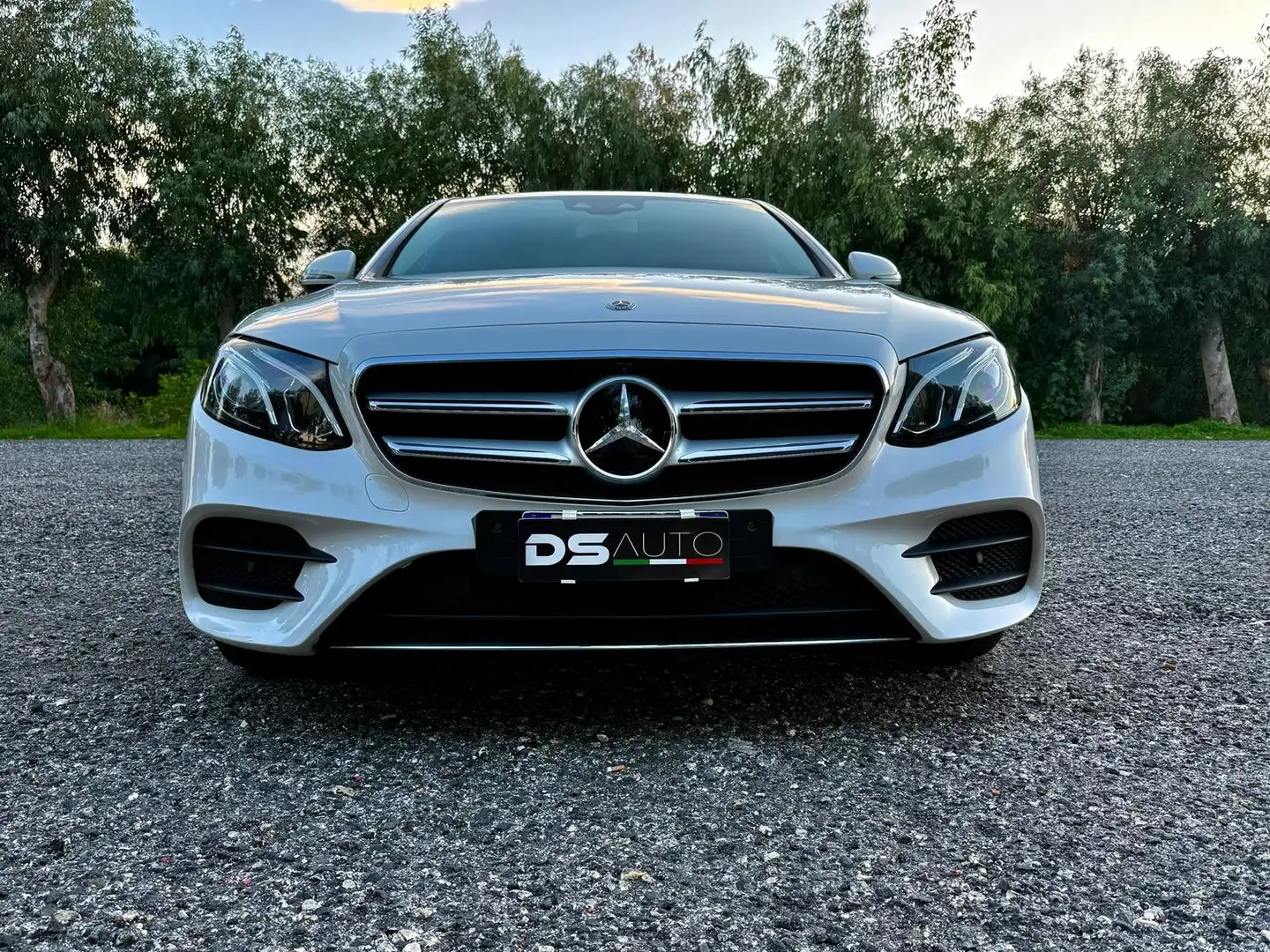 Mercedes-Benz E 220 MERCEDES- BENZ KLASSE E 220 D 4MATIC AMG PREMIUM Blanco - 2