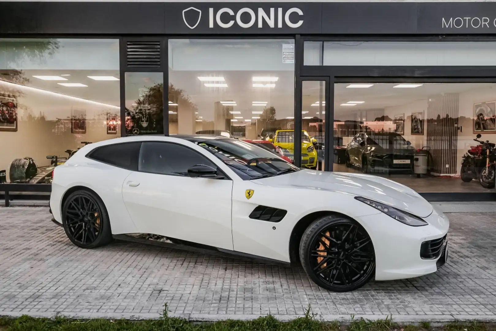 Ferrari GTC4 Lusso GTC 4Lusso Blanco - 1
