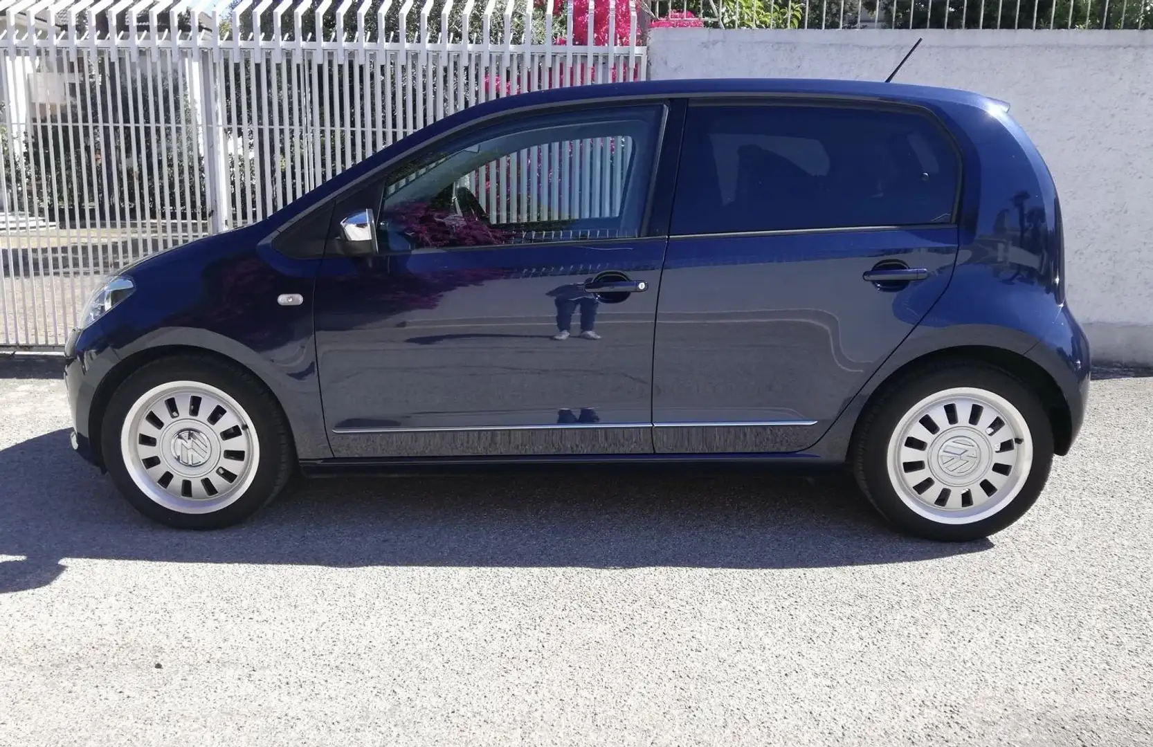 Volkswagen up! 5p 1.0 High 75cv TAGLIANDO | FRENI NUOVI | PERFETT - 2