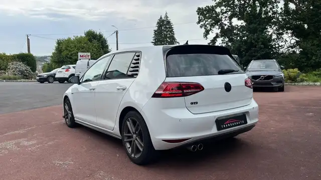 Volkswagen Golf view 7