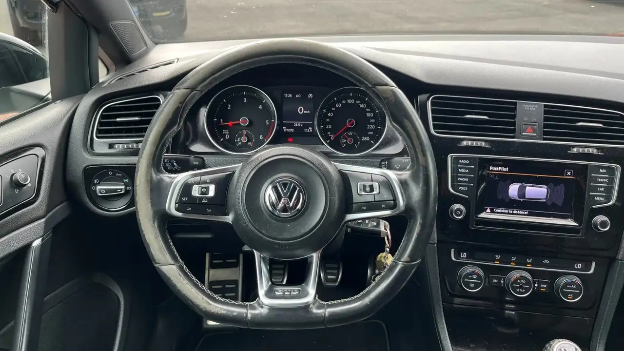 Volkswagen Golf Cabriolet — photo 22