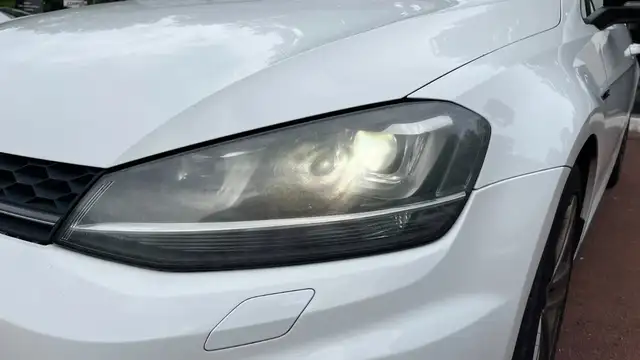 Volkswagen Golf view 9