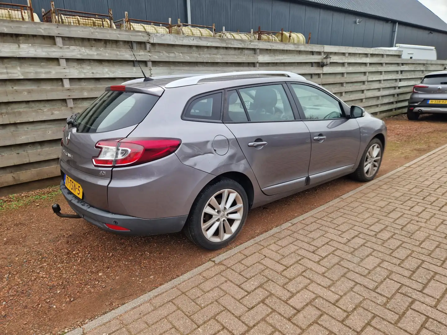 Renault Megane Estate 1.5 dCi Navigatie, Keyless, Climatronic Gris - 2