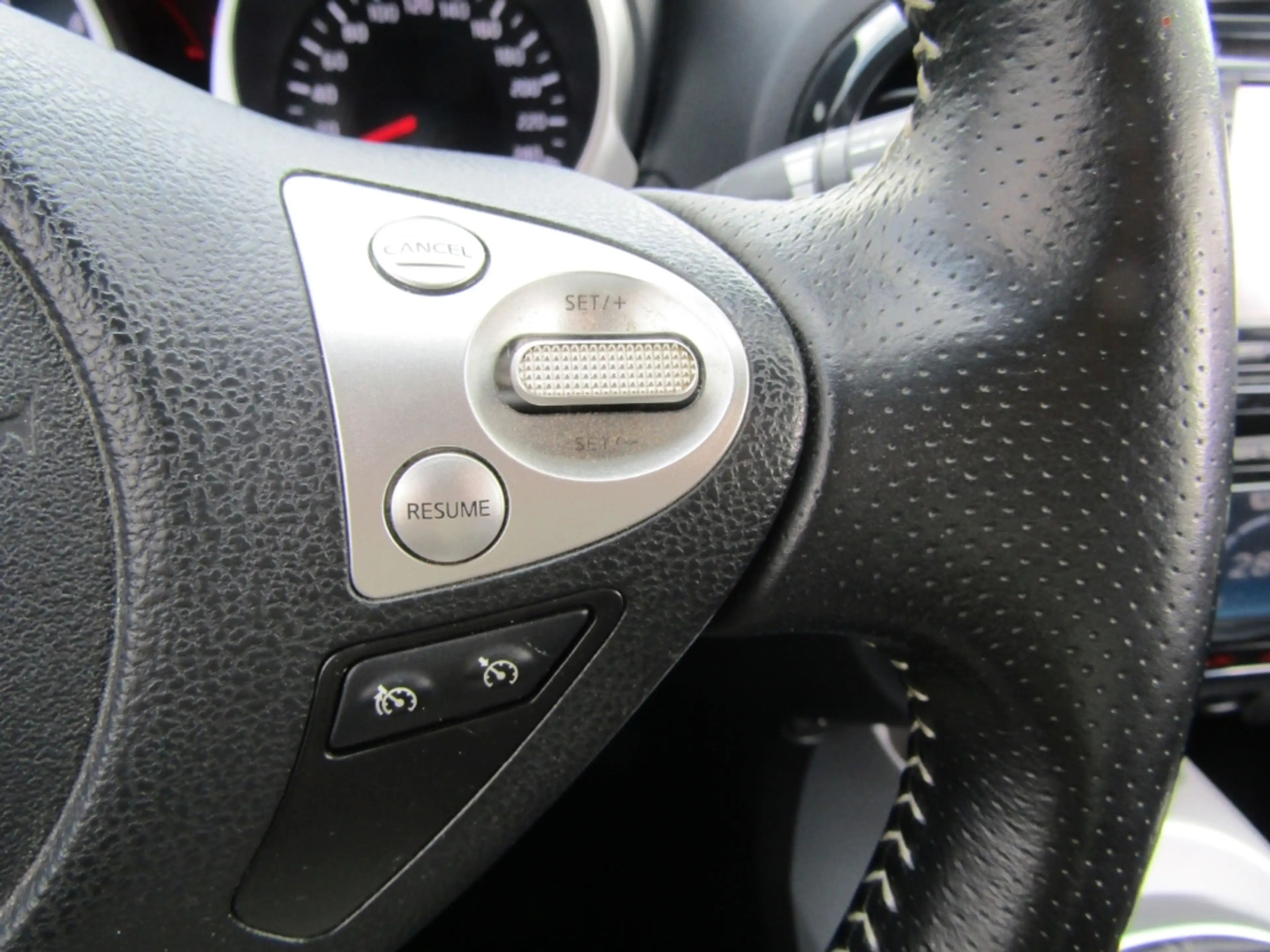 Nissan Juke Shiro 1.5 DCI KAMERA TEMPOMAT KLIMA RADIO — photo 8