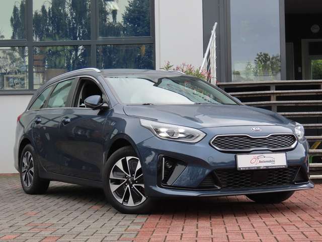 Imagine Kia Ceed SW / cee'd SW 1.6 GDI Kamera Klimaauto. Navi