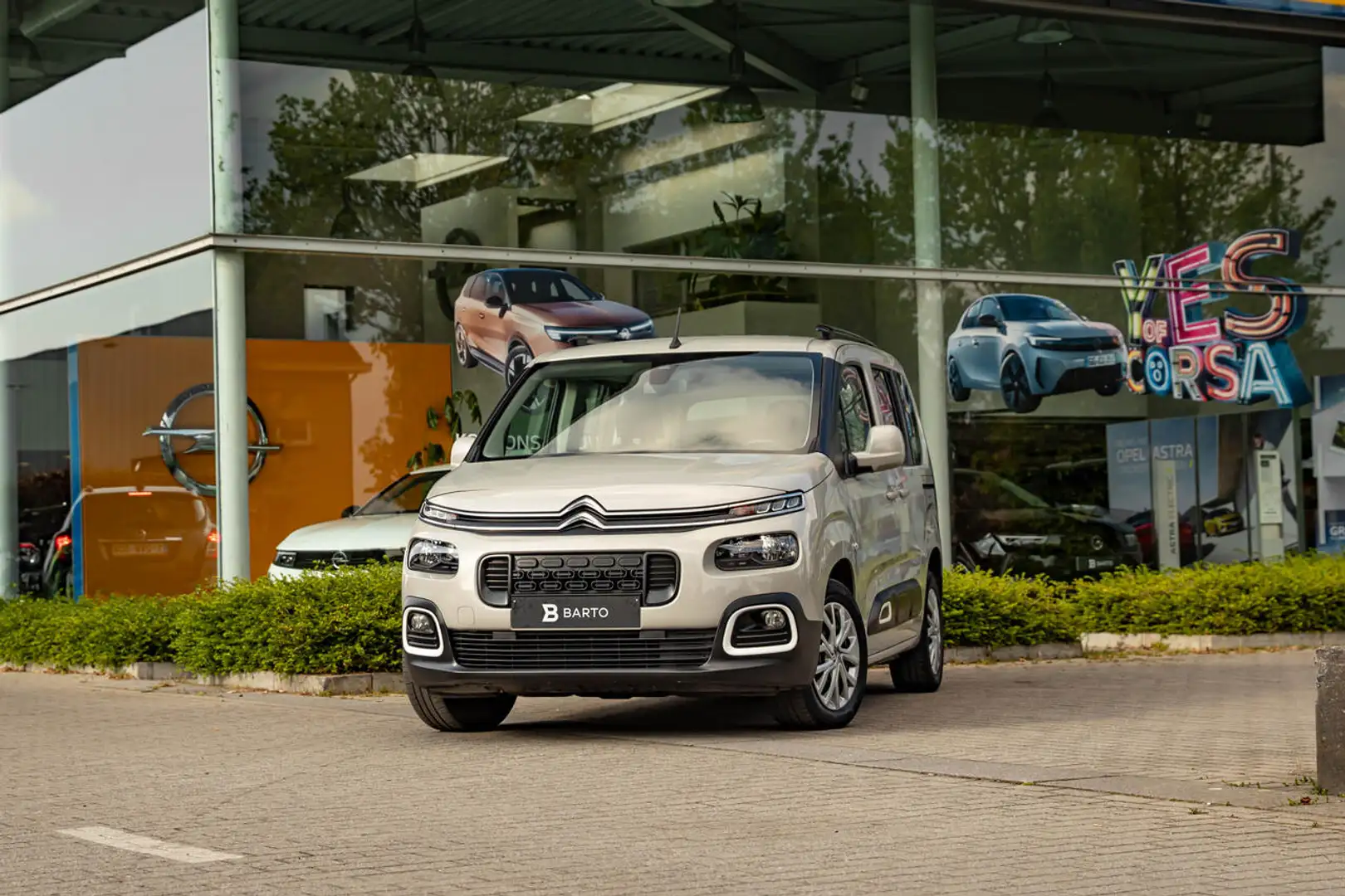 Citroen Berlingo Benz 110pk | 2 schuifdeuren | Afn. Trekhaak | A... Beige - 1