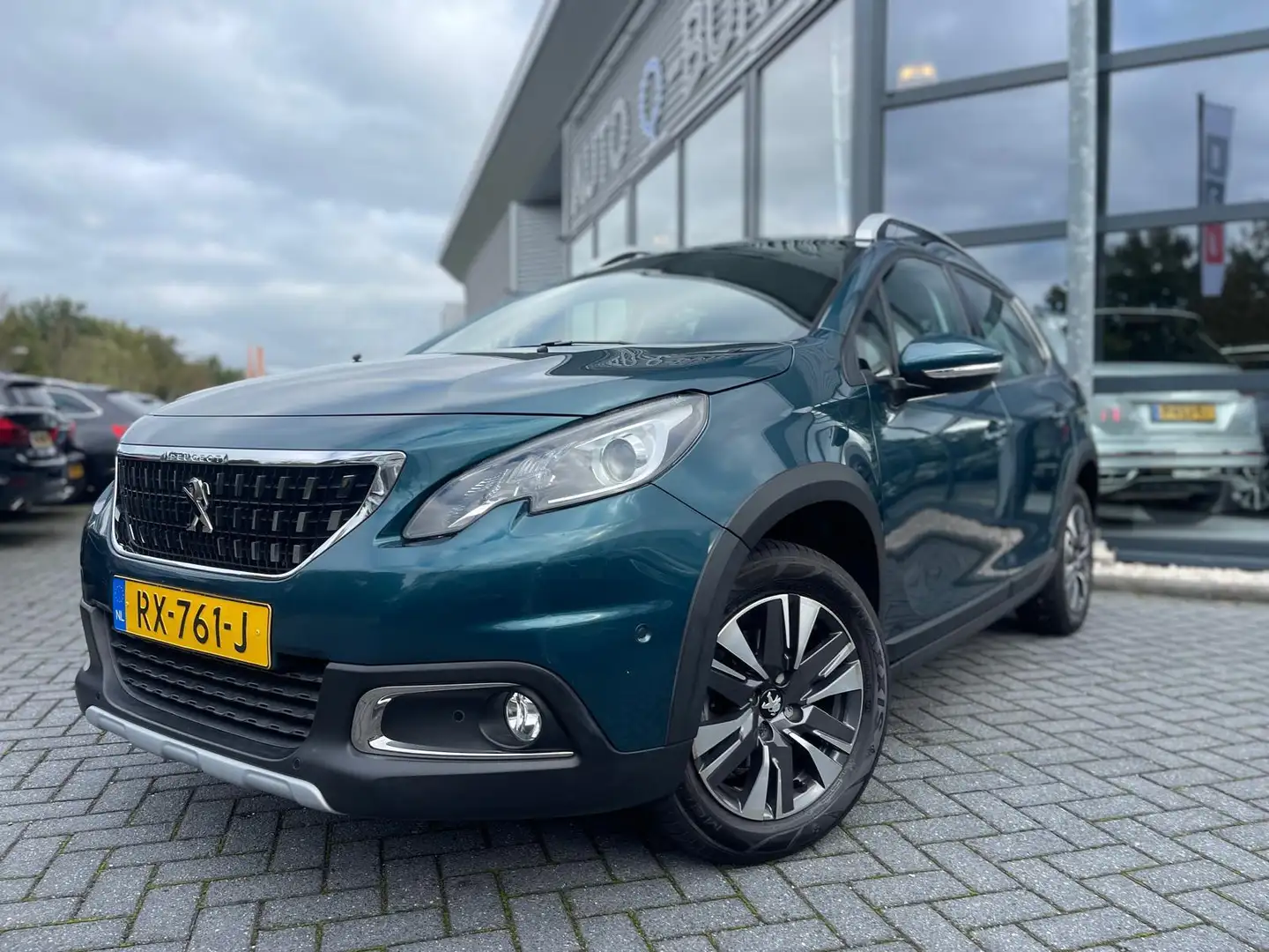 Peugeot 2008 1.2 PureTech Allure | Camera | Cruise | Climate | Vert - 2
