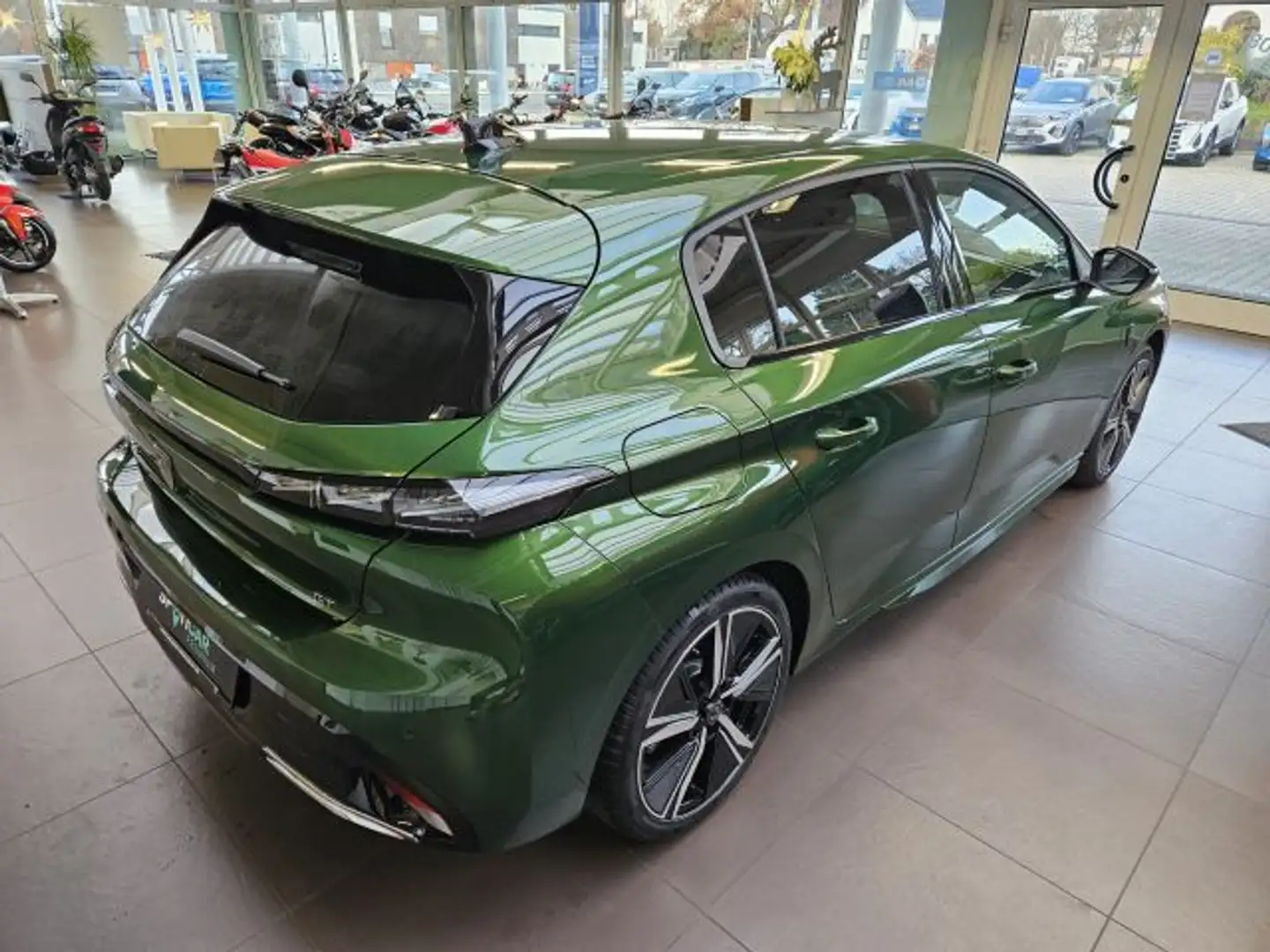 Peugeot 308 PureTech 130 EAT8 GT Premium Surrounding Paket Verde - 2