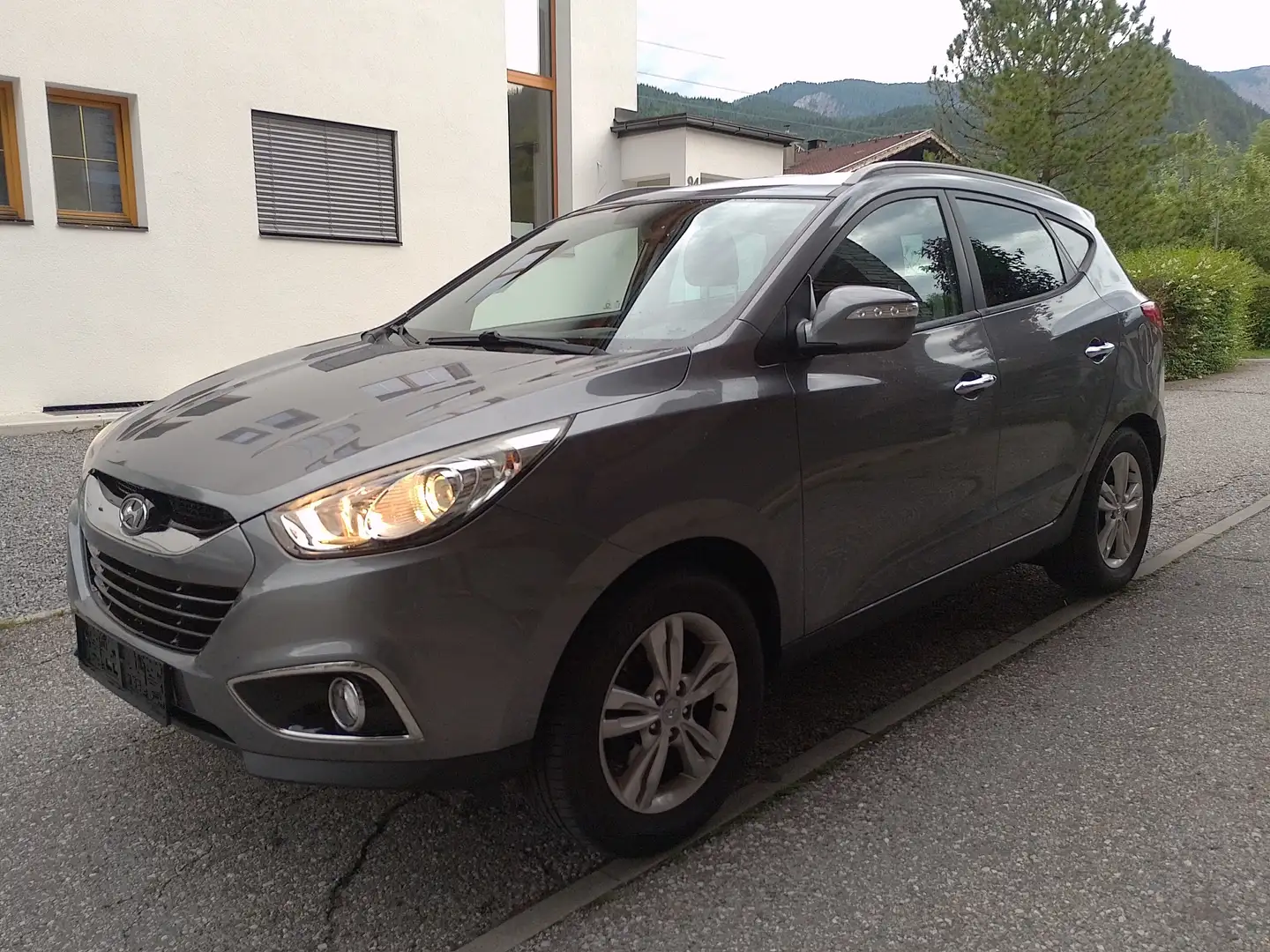 Hyundai iX35 iX35 2,0 CRDi Erstbesitz Grau - 1