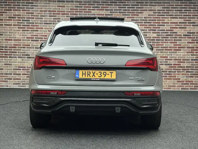 Audi Q5 view 7