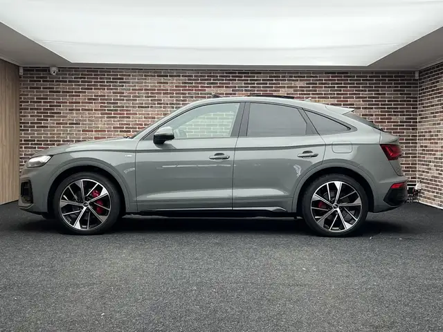 Audi Q5 view 6