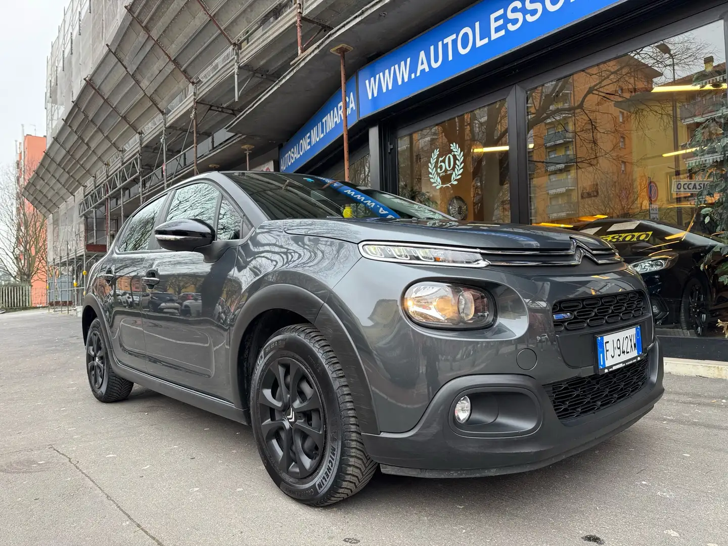 Citroen C3 C3 1.2 puretech Feel 82cv neopatentati Gris - 2