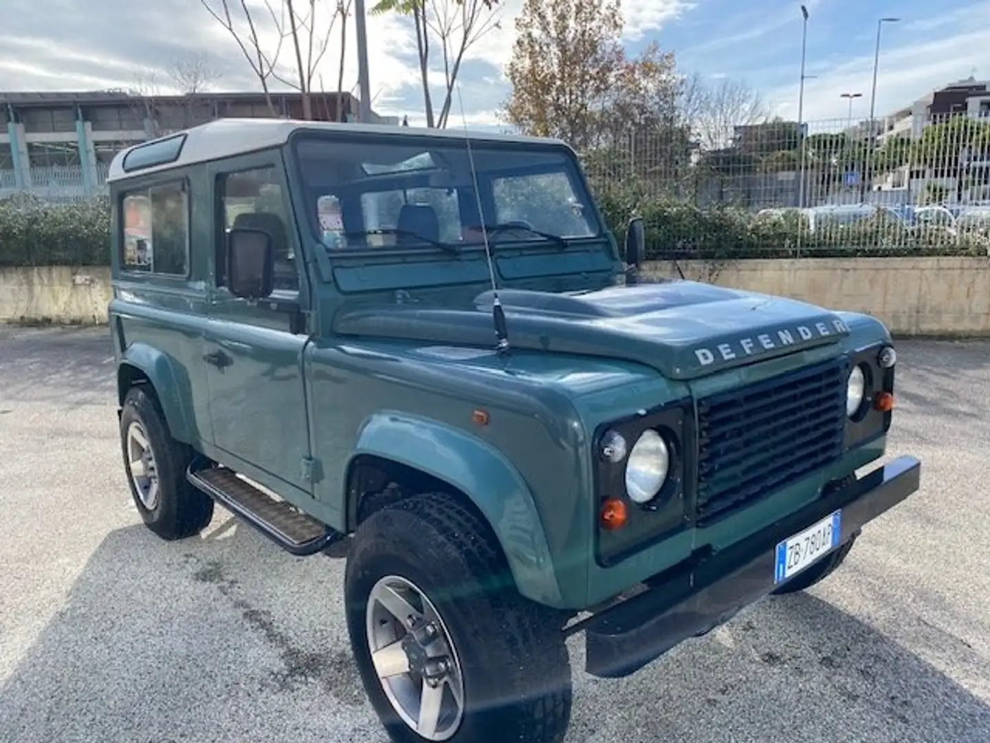 Land Rover Defender Defender 90 MPI 3 Porte /GPL Зелёный - 1