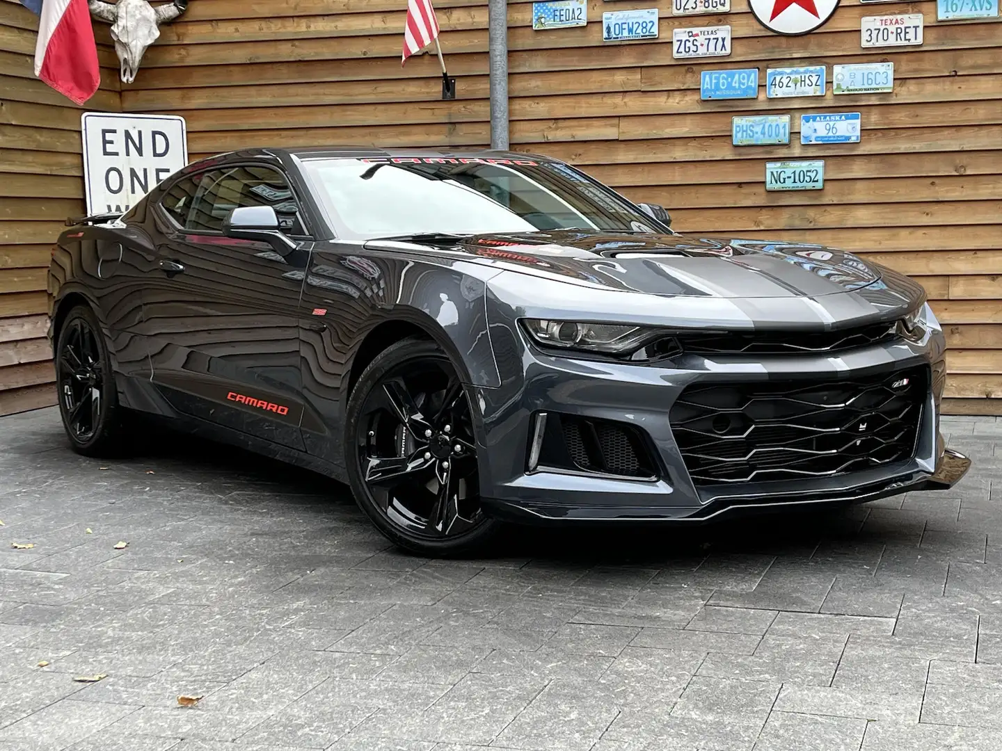 Chevrolet Camaro SS LT1 6.2 Autom. BREMBO Leder SHZ Grau - 2