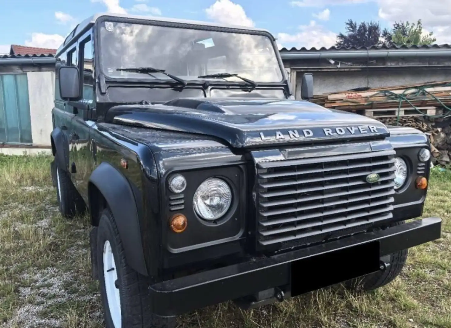 Land Rover Defender 110 Station Wagon - 2