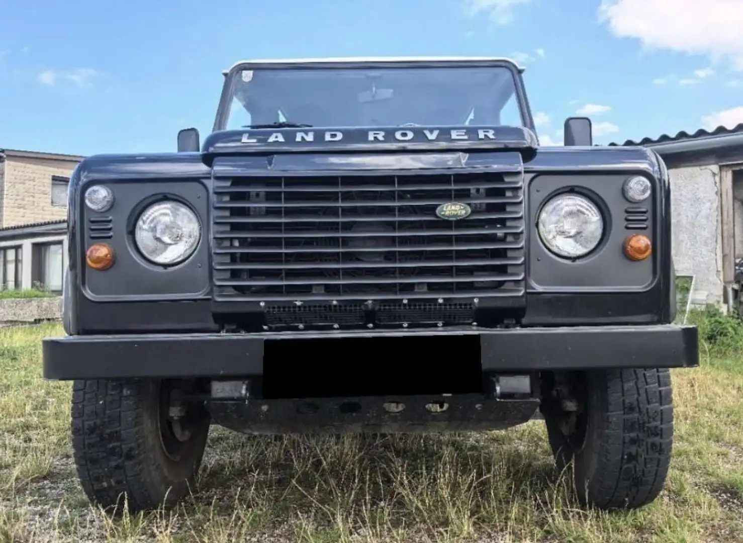 Land Rover Defender 110 Station Wagon - 1