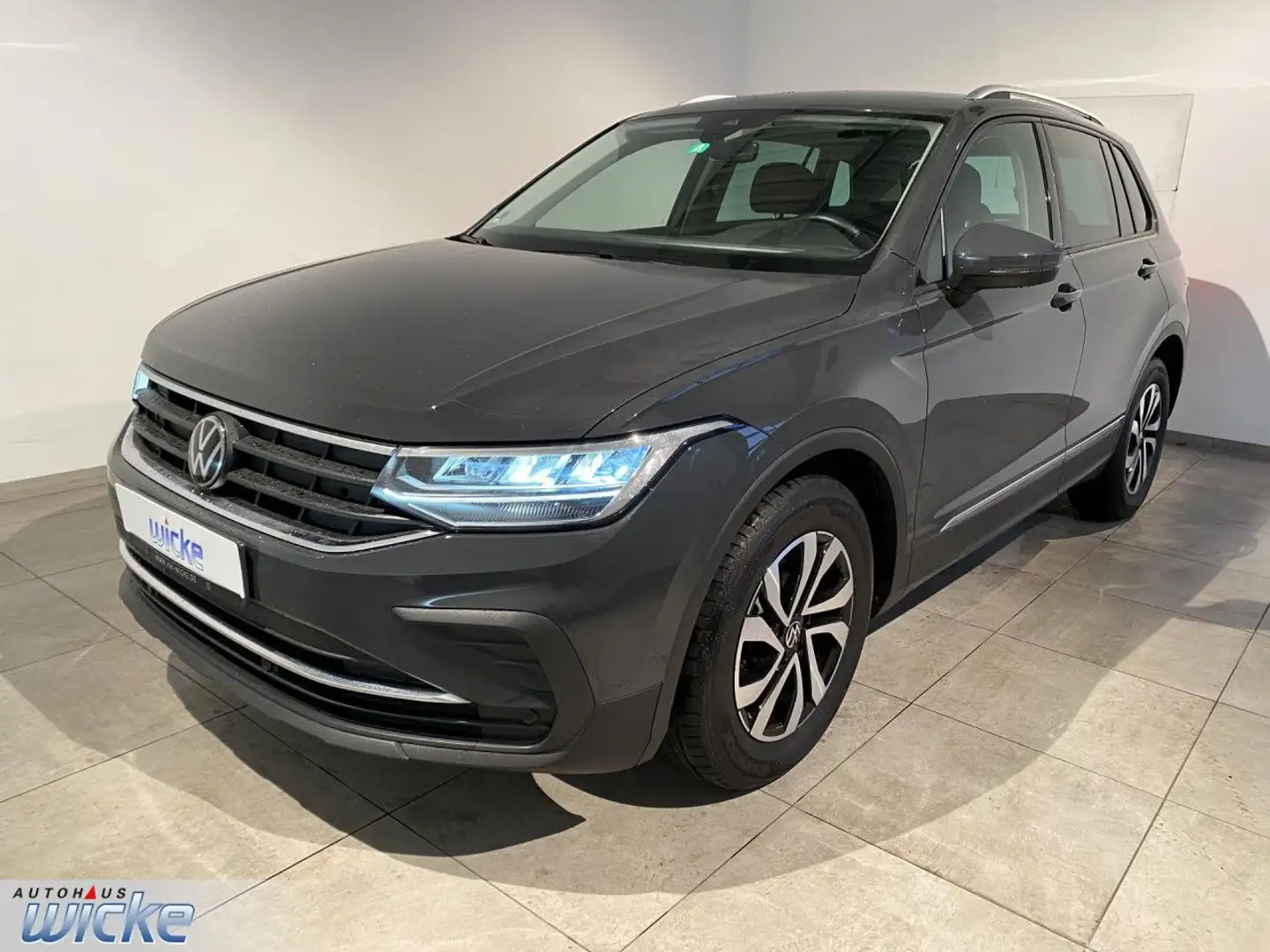 Volkswagen Tiguan 1.5 TSI Active NAVI KLIMA PDC LED LANE ASSI Grau - 2