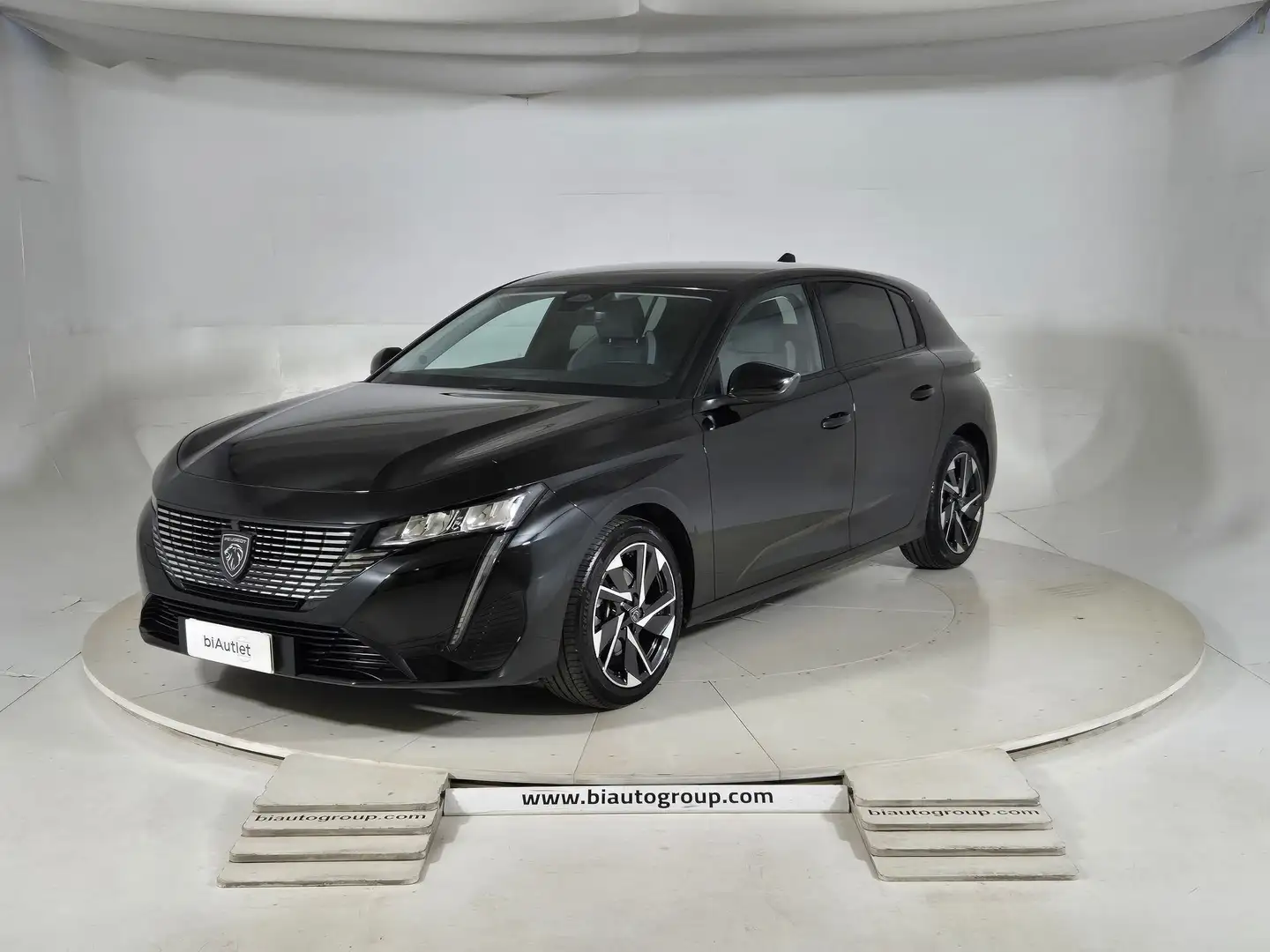 Peugeot 308 III 2021 1.5 bluehdi Allure Pack s&s 130cv eat8 Schwarz - 1