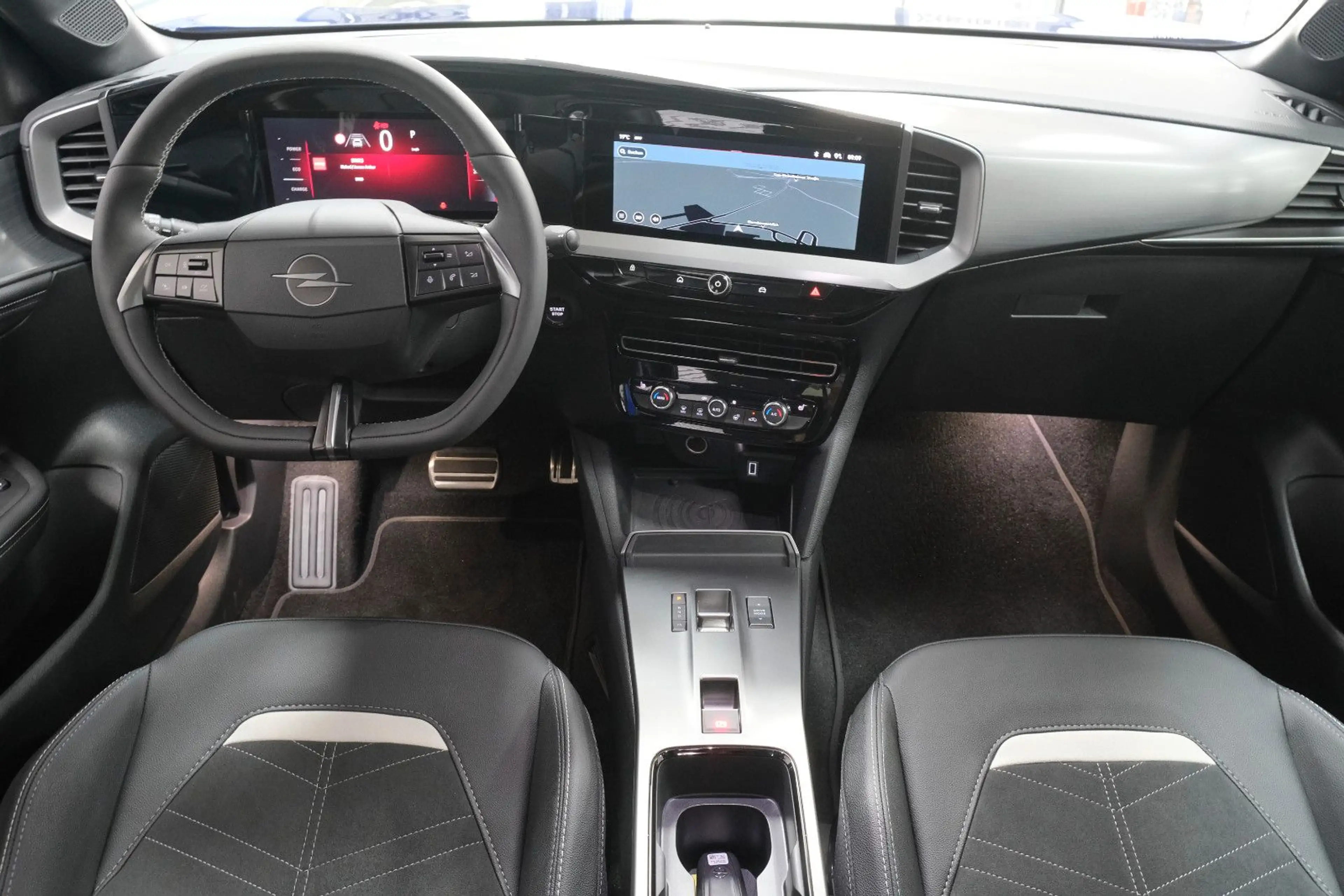 Opel Mokka 1.2 Ultimate GS 48V *NAVI/MATRIX/SHZ/RFK* — photo 13