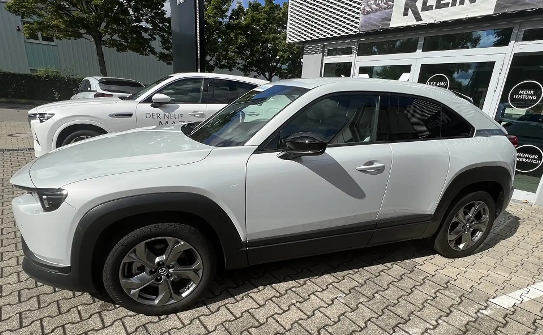 Mazda MX-30 35,5 kWh e-SKYACTIV 145 PS Grau - 2