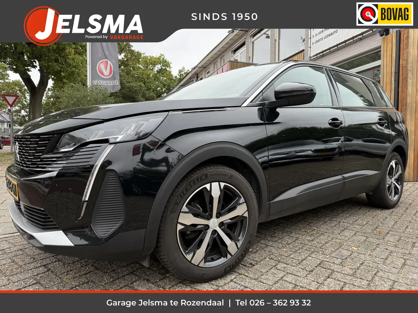 Peugeot 5008 130pk PT Active Pack 7p., Facelift model | Trekhaa Zwart - 1