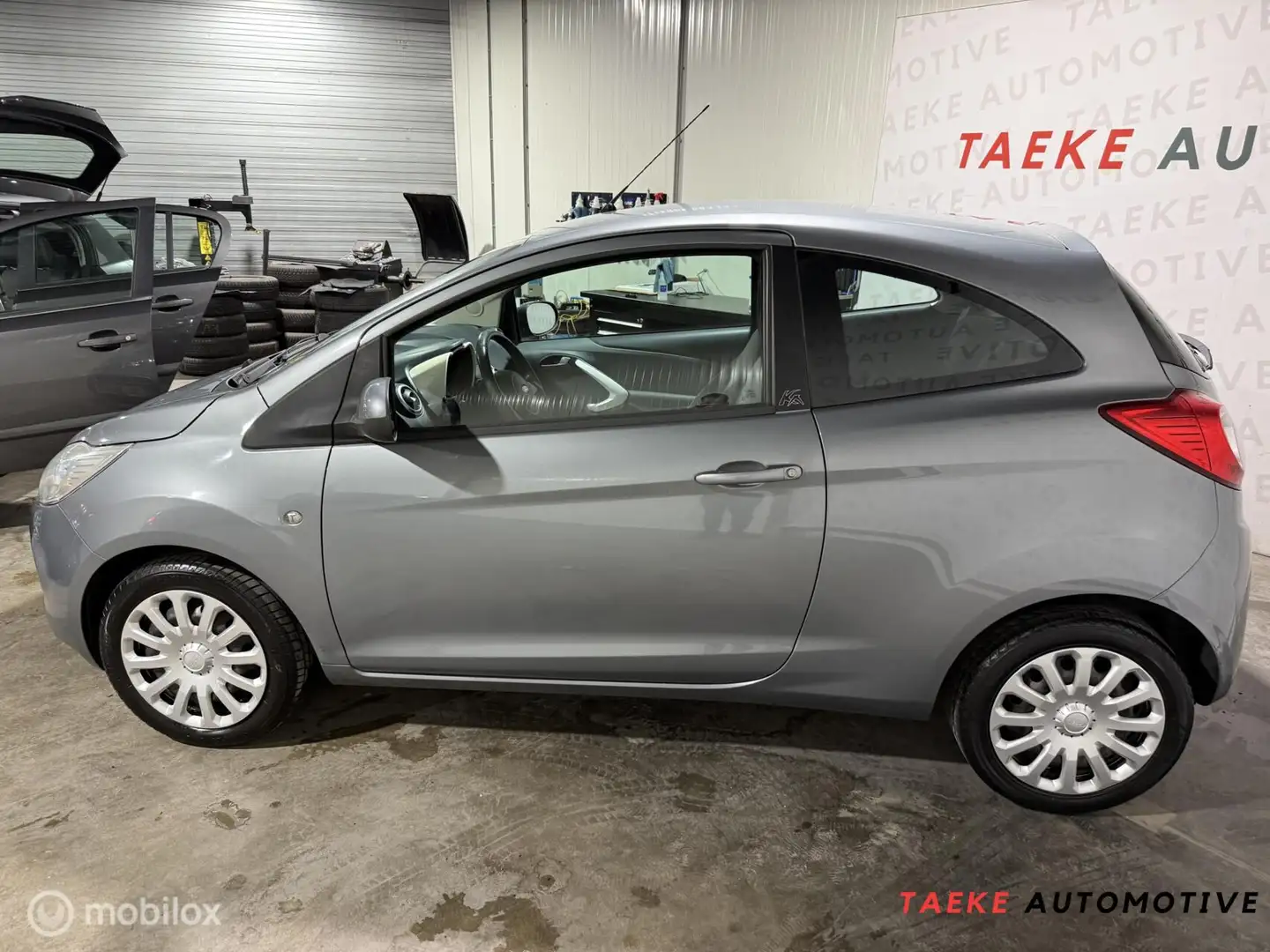Ford Ka/Ka+ 1.2 Titanium Airco/Apk/Nap/2e EIG Gri - 2