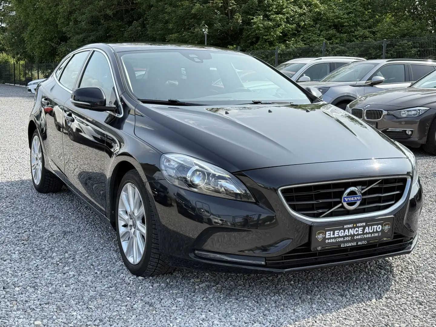 Volvo V40 1.6 D2 Summum-Full opt-Carnet-Garantie Noir - 1