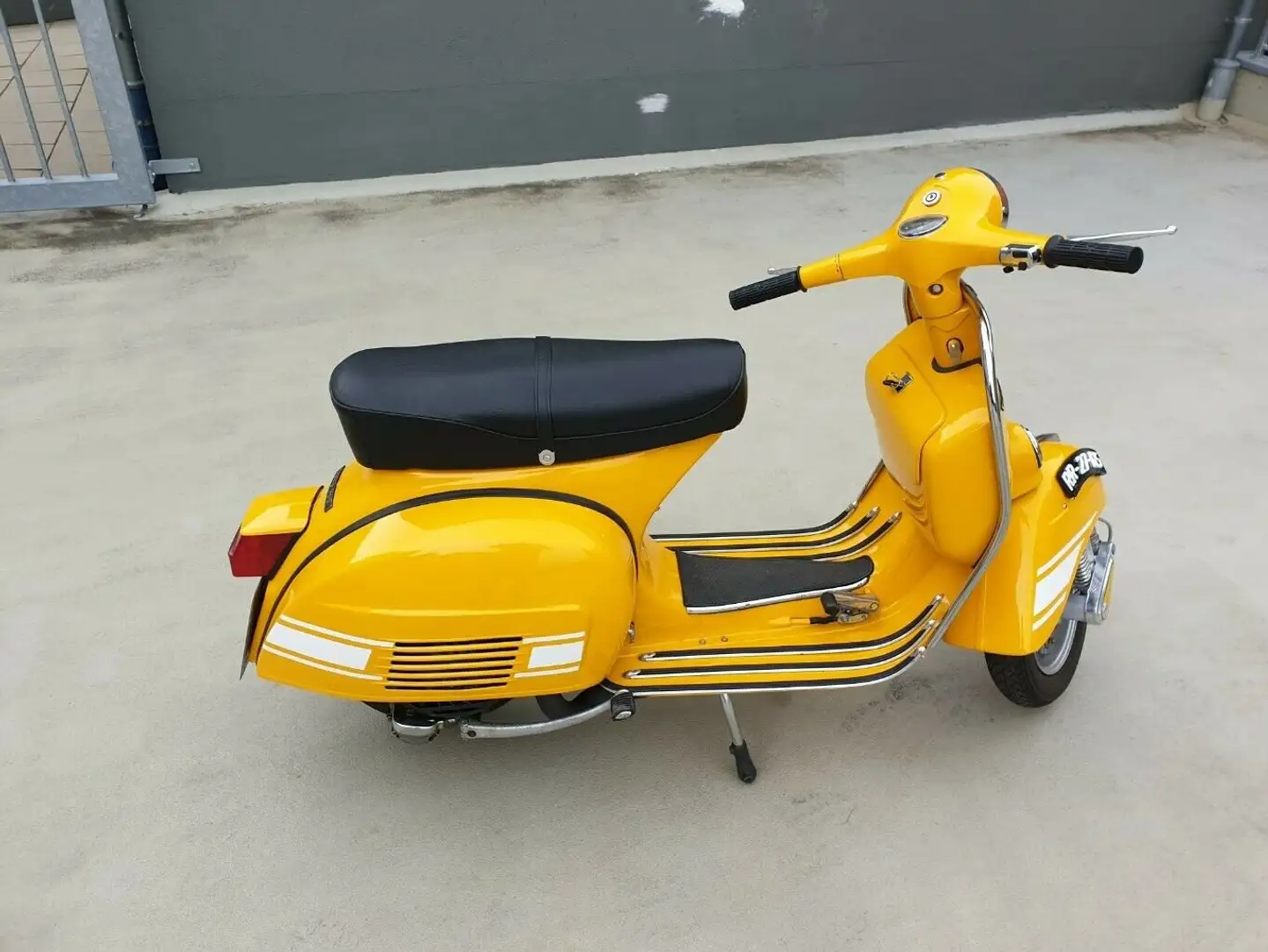 Vespa 200 Rally Giallo - 1