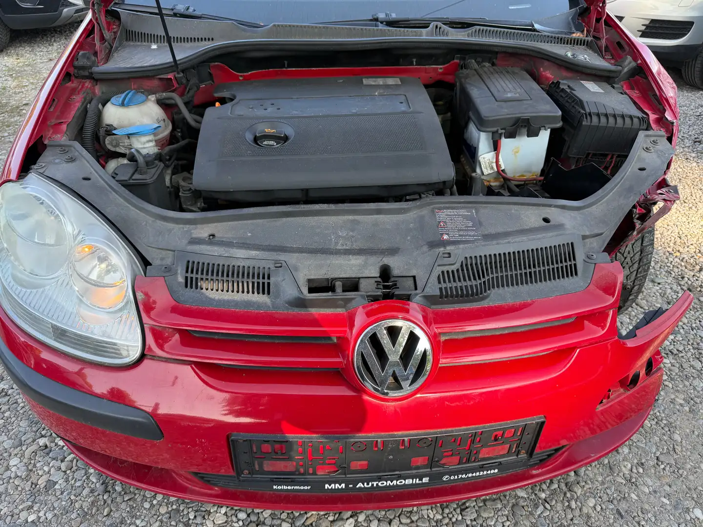 Volkswagen Golf V Lim. Trendline Rojo - 2
