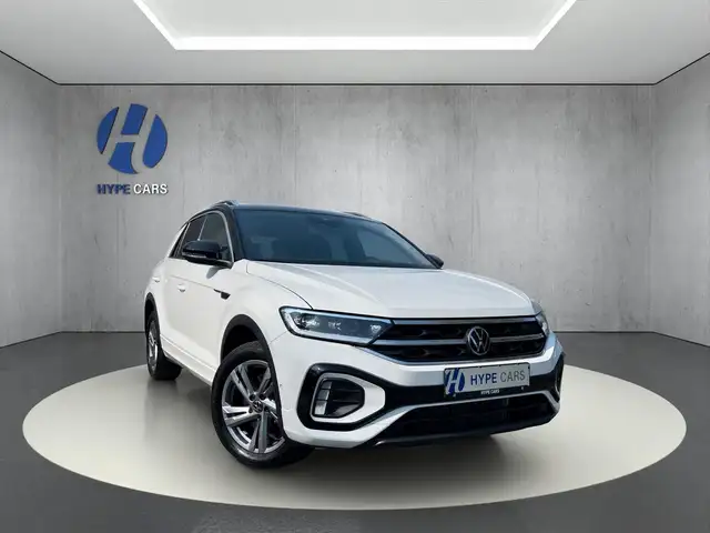 Volkswagen T-Roc view 3
