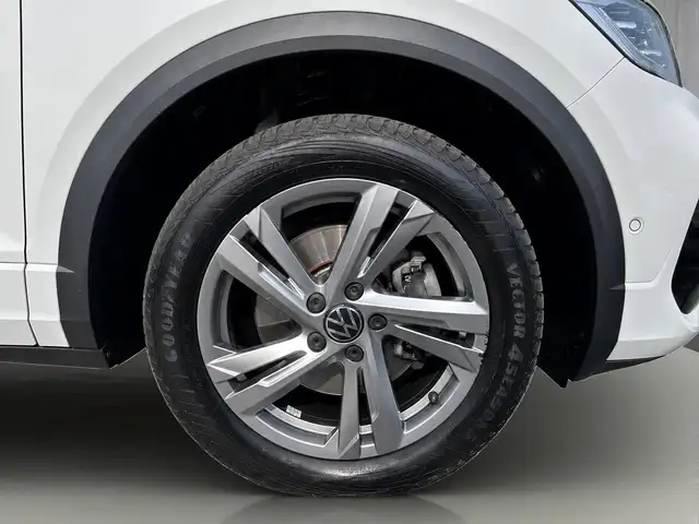 Volkswagen T-Roc view 10