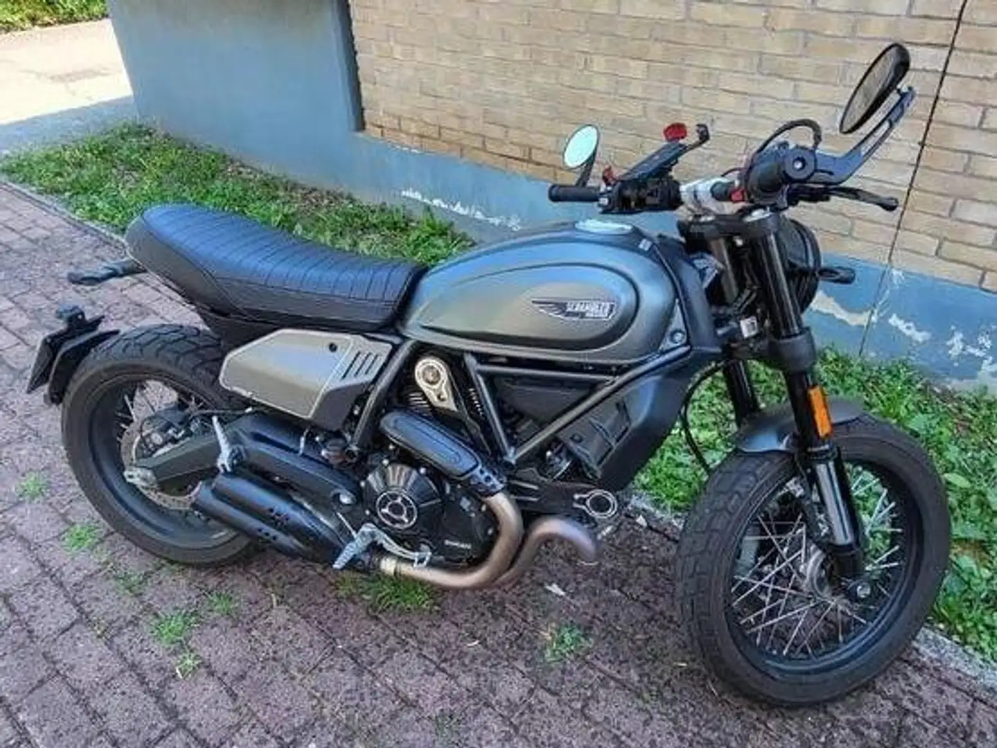 Ducati Scrambler Gri - 2