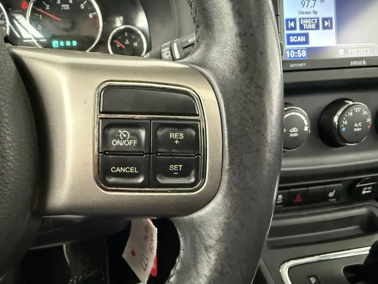 Jeep Patriot снимка Jeep Patriot
