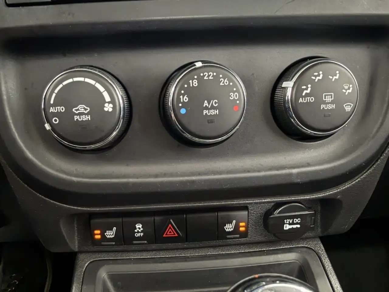 Jeep Patriot снимка Jeep Patriot