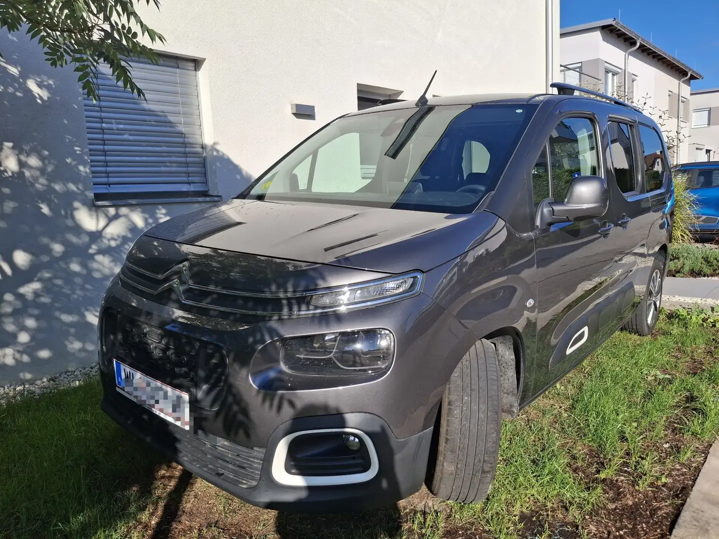 Citroen Berlingo BlueHDI 100 S&S Feel XL Grau - 1