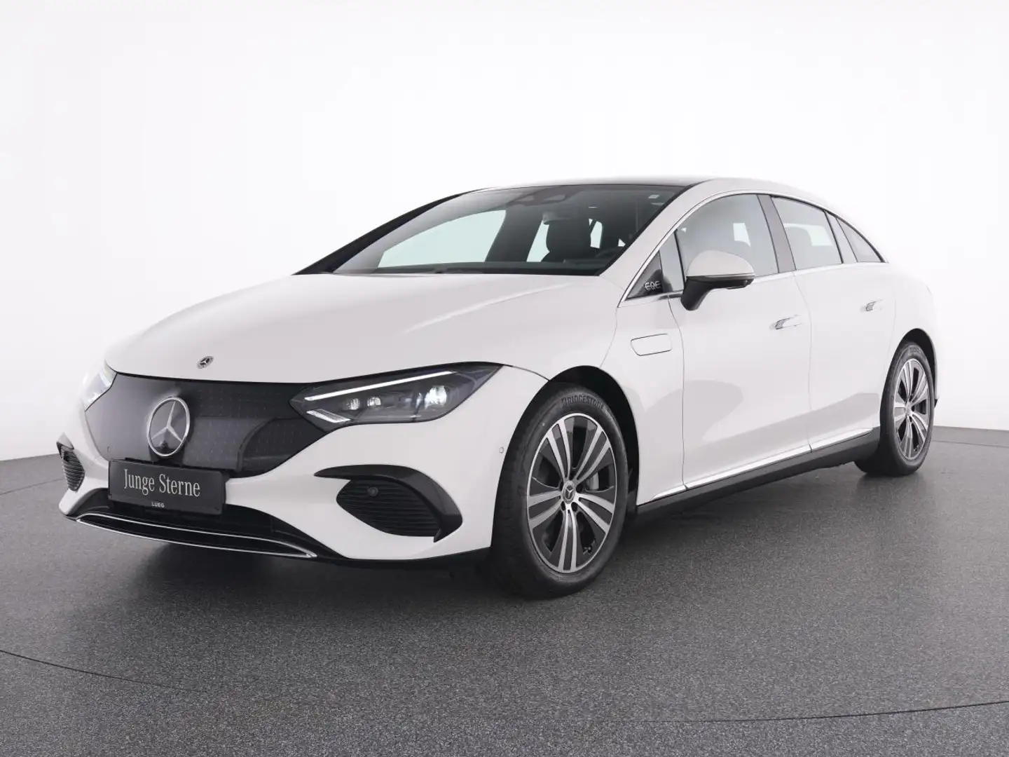 Mercedes-Benz EQE 300 ElectricArt+Pano+DLight+360+HALenk+Dist+ White - 2