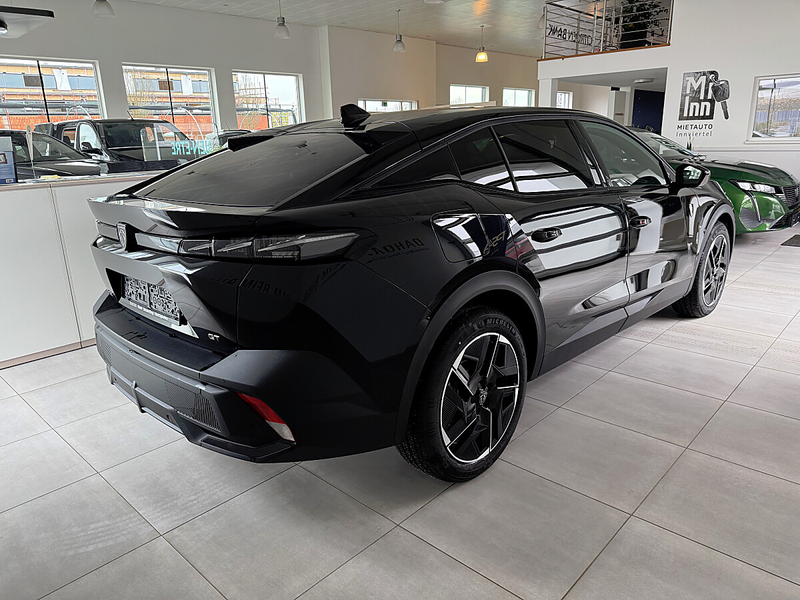 Peugeot 408 Hybrid 145 e-DCS6 GT — photo 4