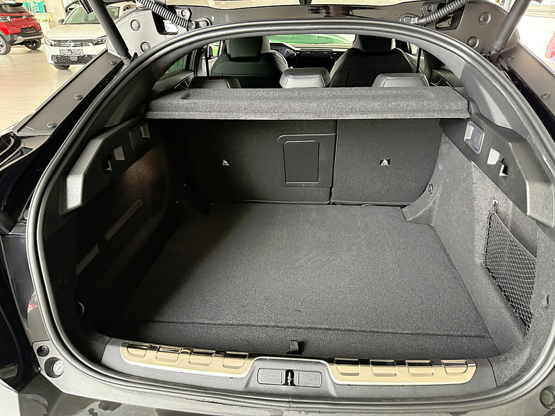 Peugeot 408 Hybrid 145 e-DCS6 GT — photo 7