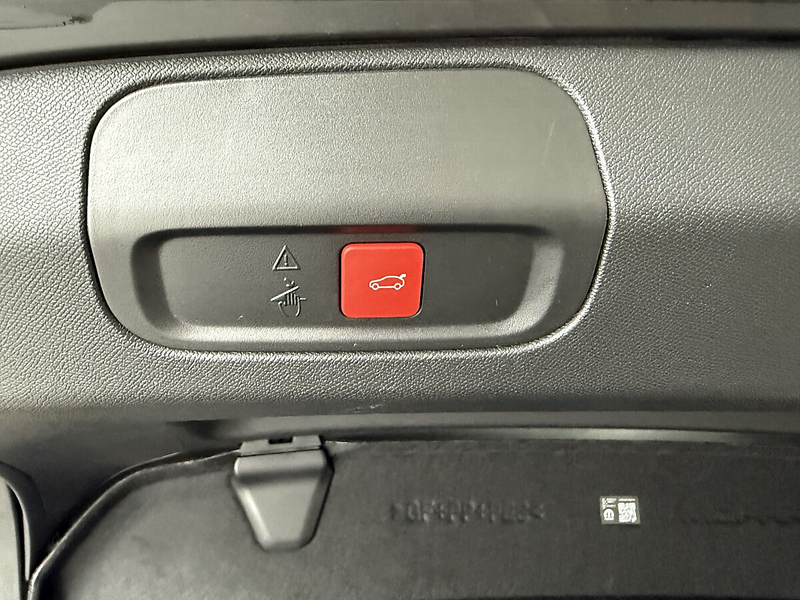 Peugeot 408 Hybrid 145 e-DCS6 GT — photo 8