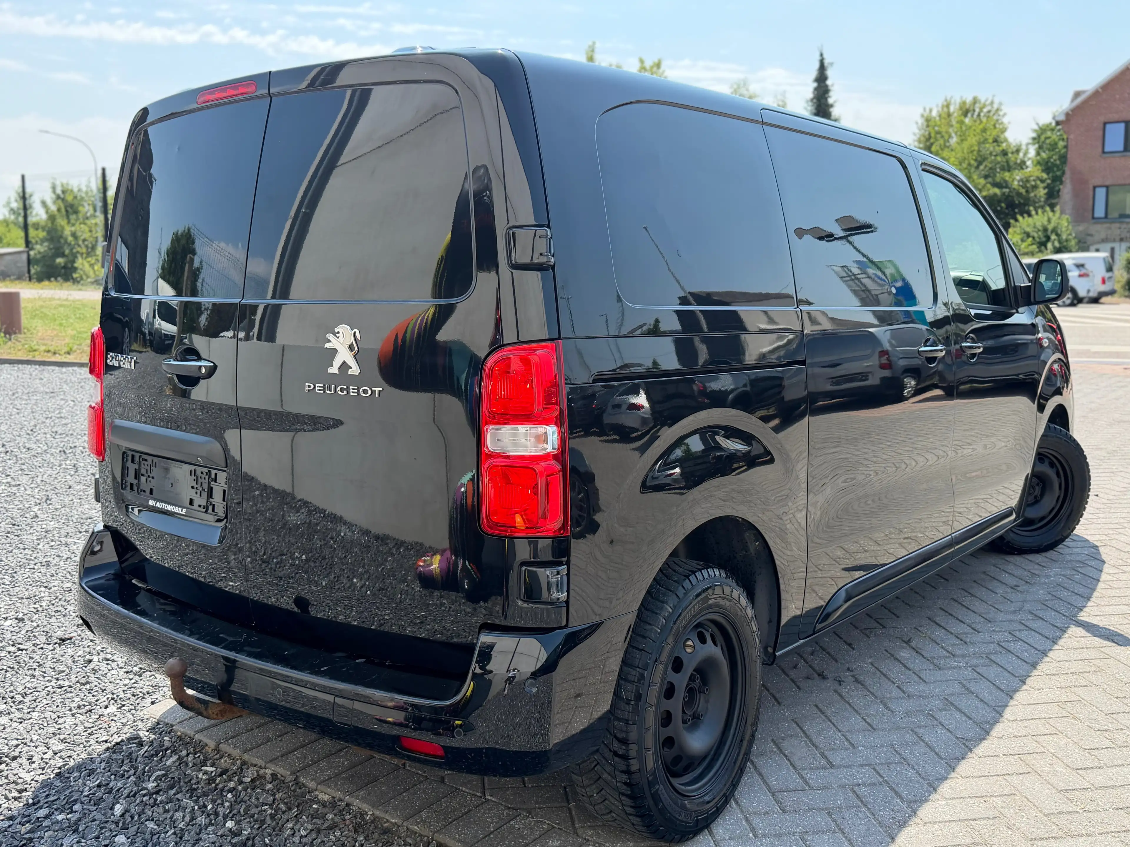 Peugeot Expert 2.0 BlueHDi L2 UTILITAIRE — photo 2