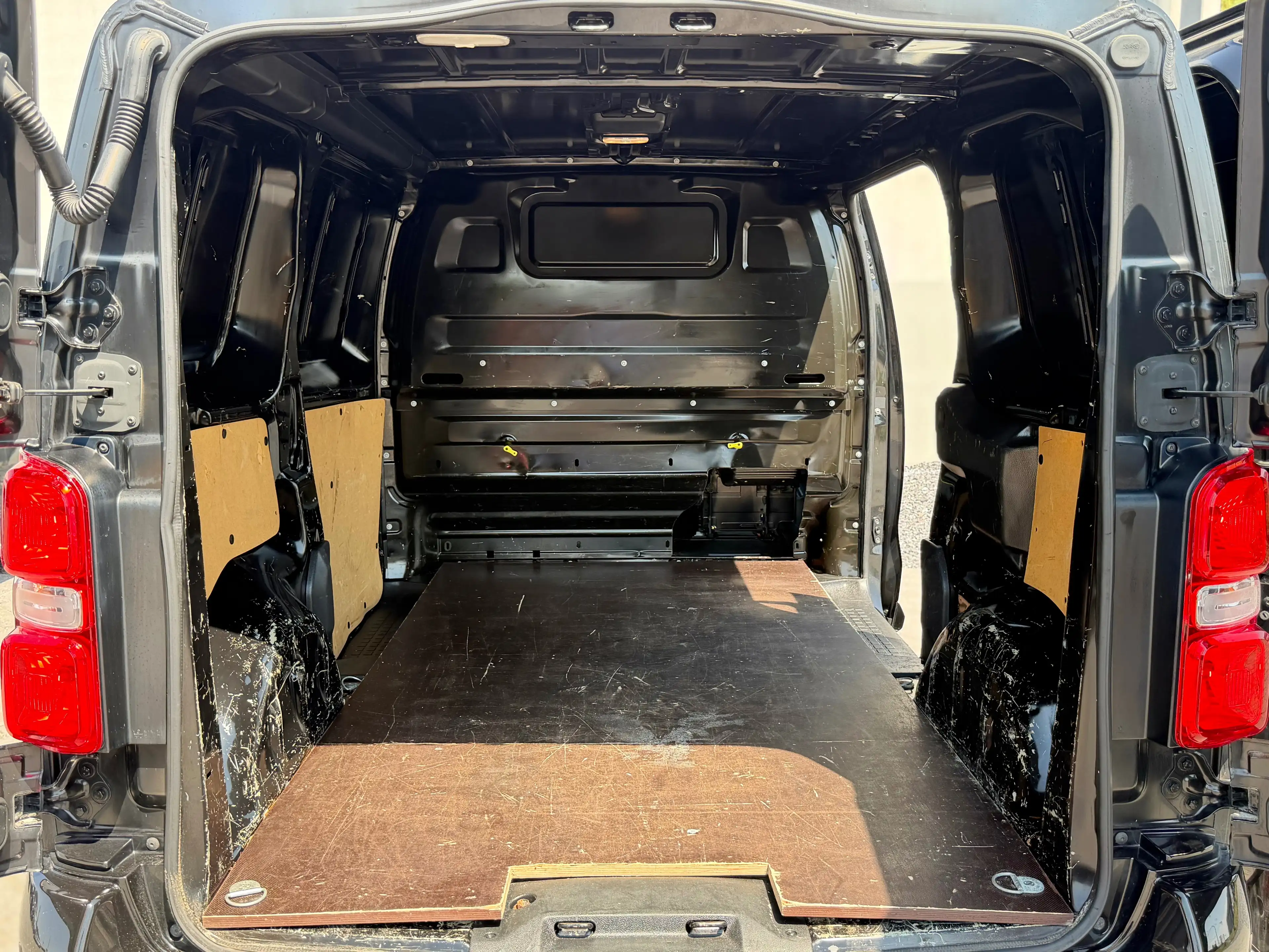 Peugeot Expert 2.0 BlueHDi L2 UTILITAIRE — photo 14