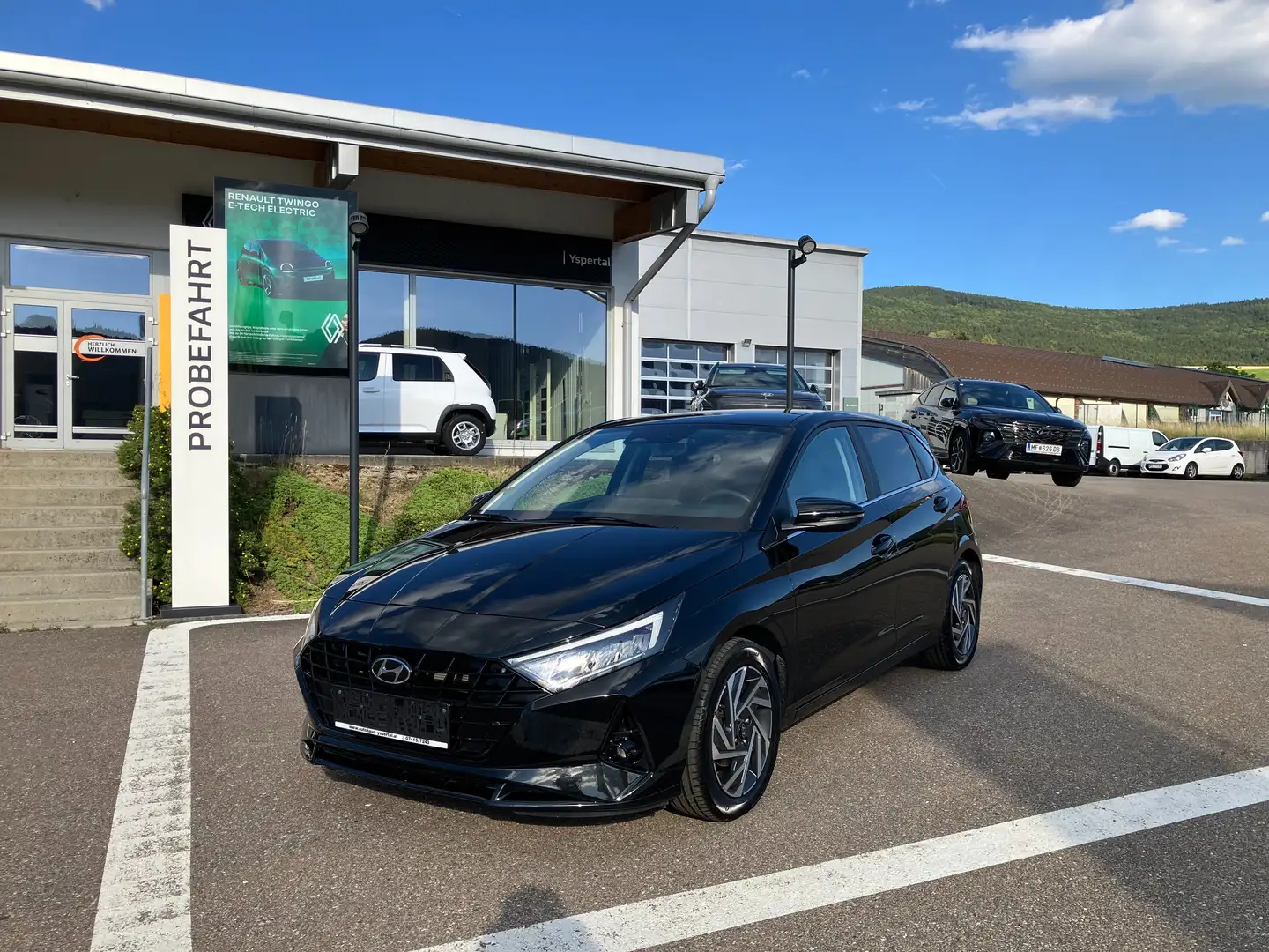 Hyundai i20 Trendline 1,2 MPI Schwarz - 1