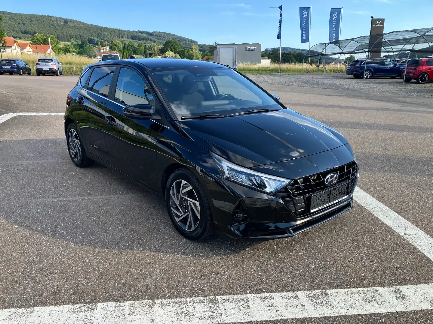 Hyundai i20 Trendline 1,2 MPI Schwarz - 2