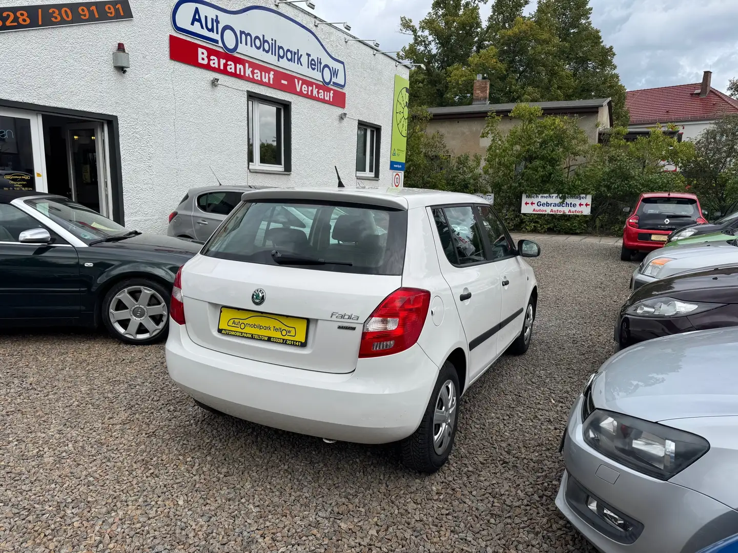 Skoda Fabia Active, *Klima+Allwetterreifen* Weiß - 2