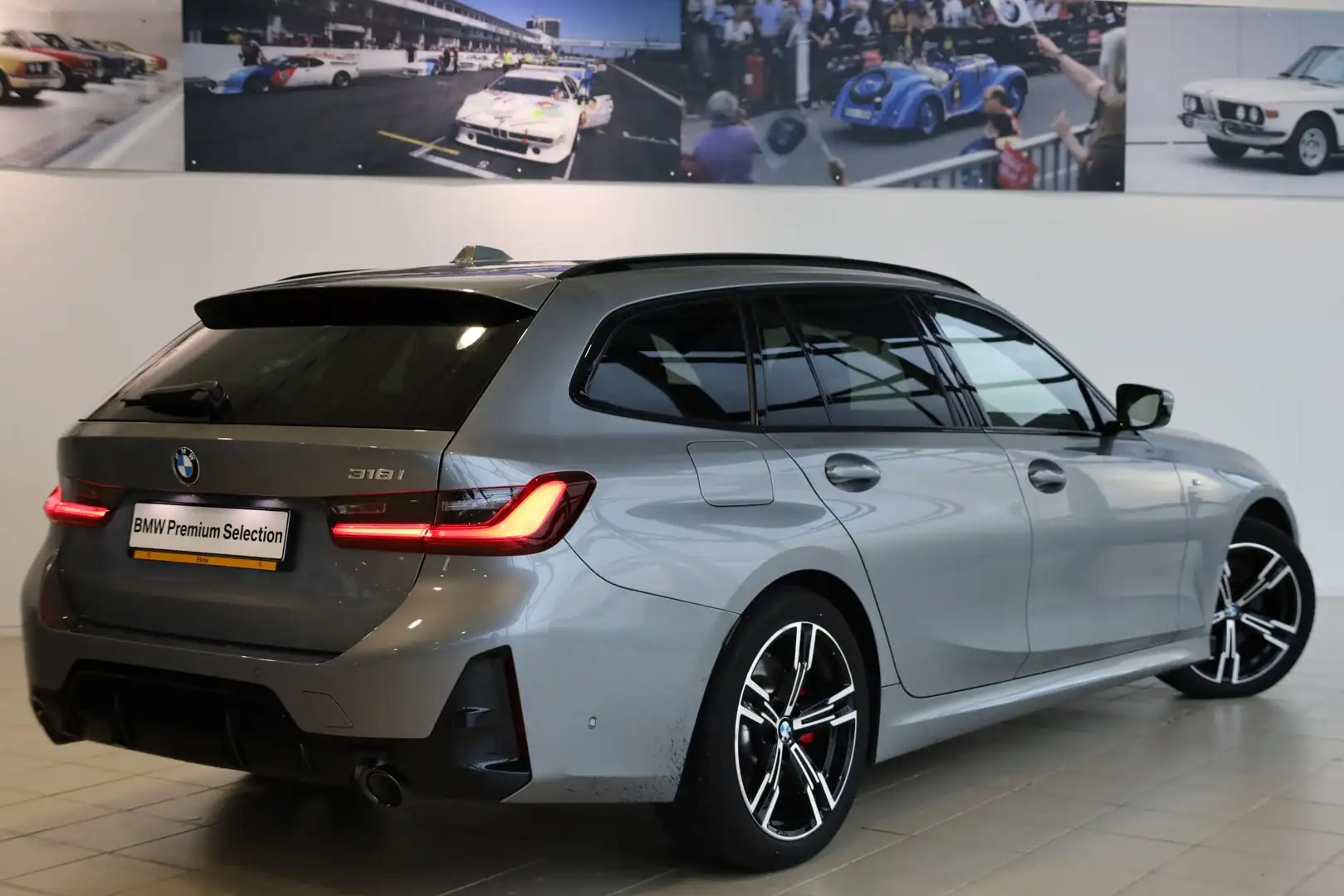 BMW 318 3 Serie Touring 318i | M Sportpakket Pro | Comfort Grau - 2