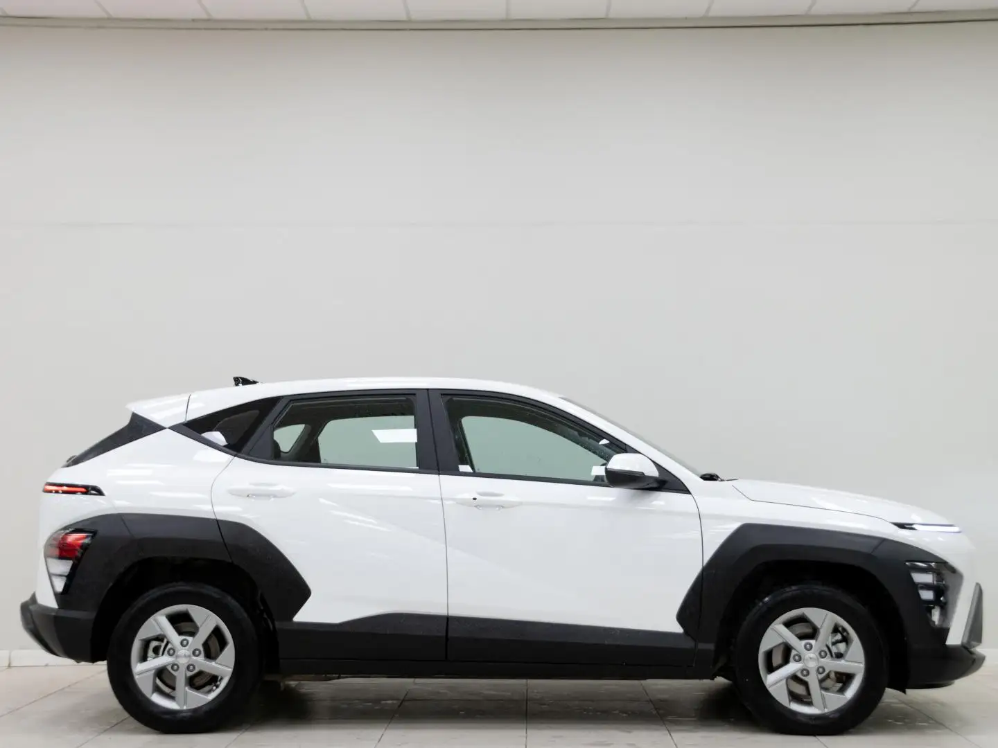Hyundai KONA 1.6 GDI HEV Maxx DCT Blanco - 2
