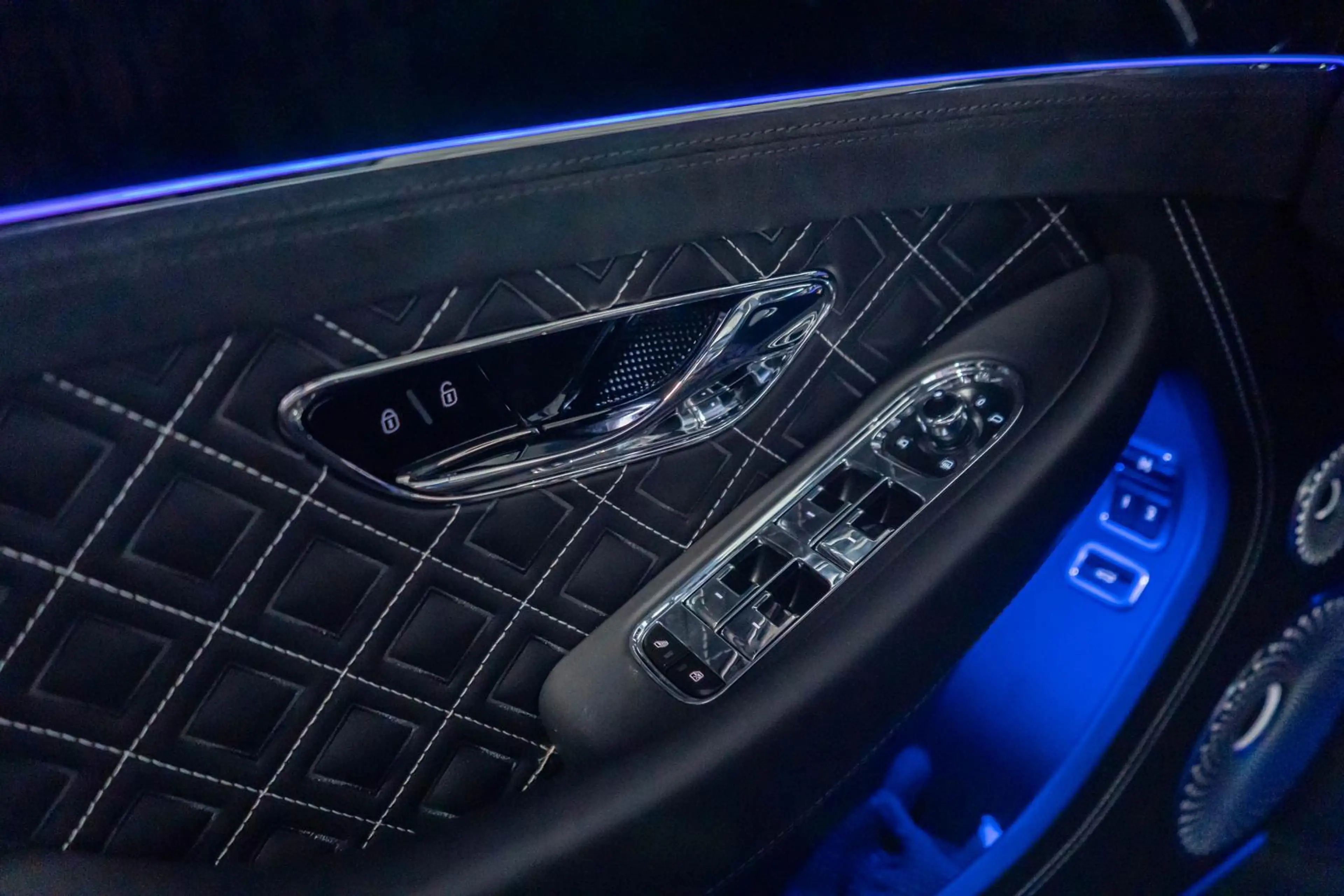 Bentley Continental Speed 6.0 W12 | B&O PANO MASSAGE — photo 13