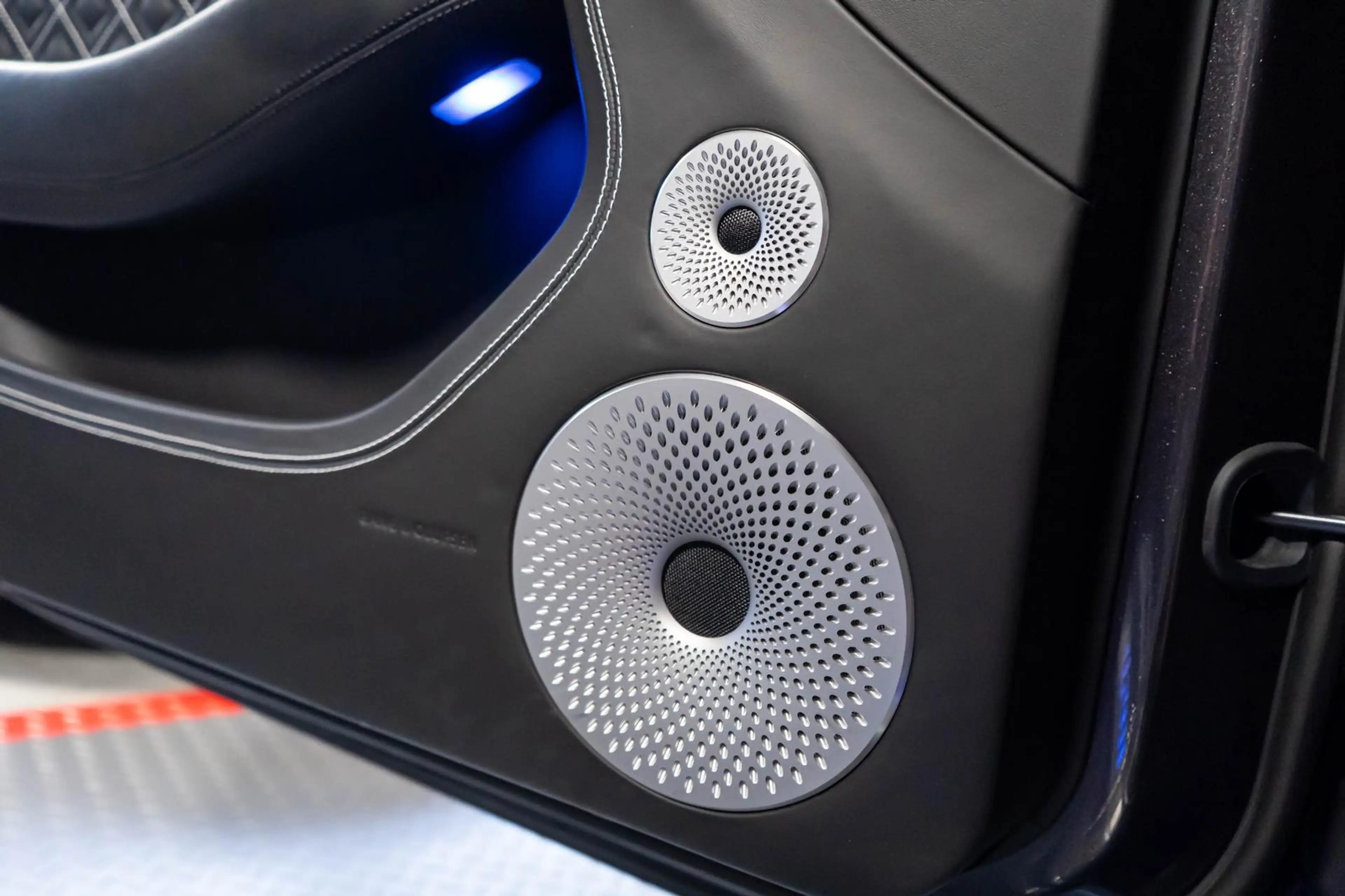 Bentley Continental Speed 6.0 W12 | B&O PANO MASSAGE — photo 12