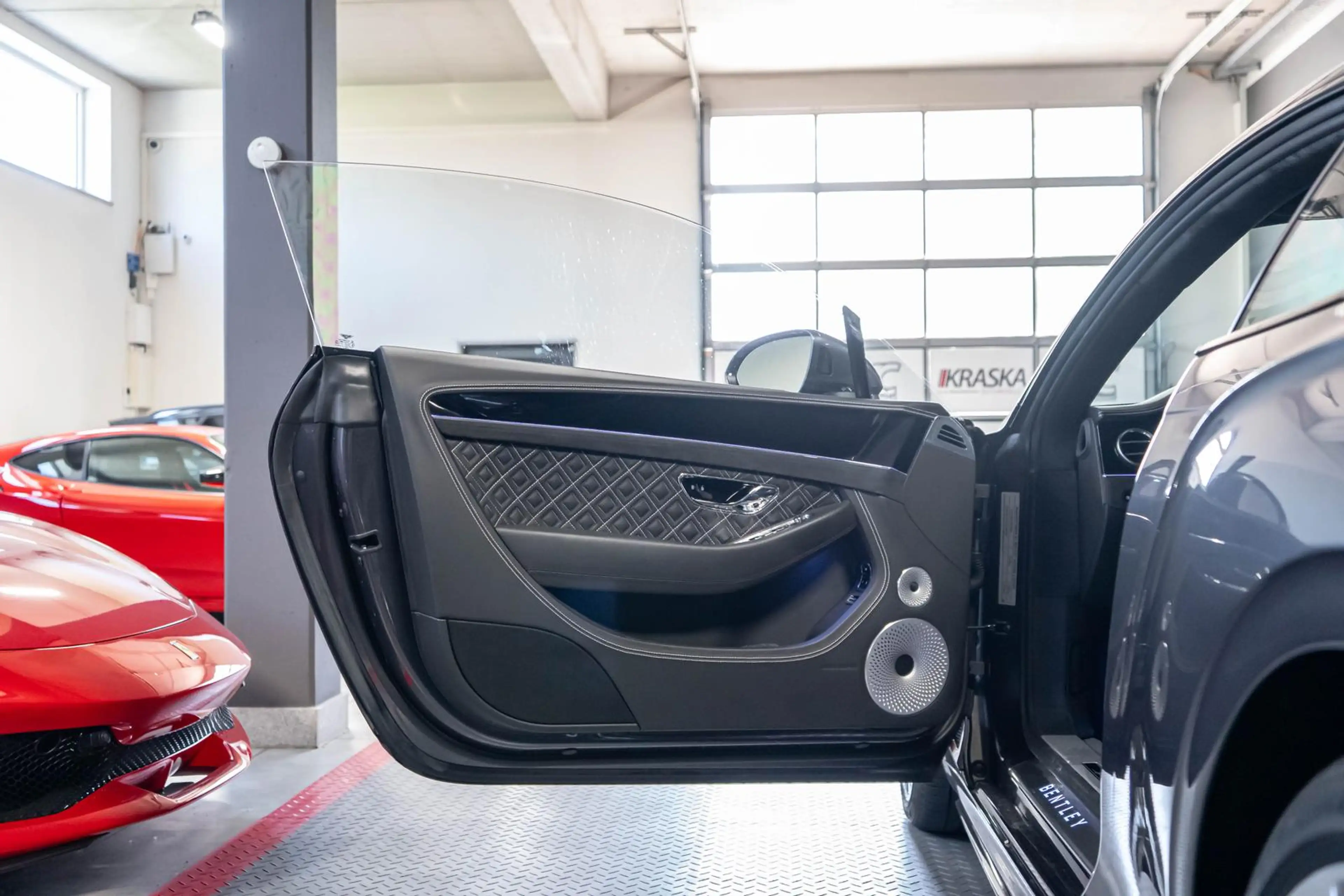 Bentley Continental Speed 6.0 W12 | B&O PANO MASSAGE — photo 10