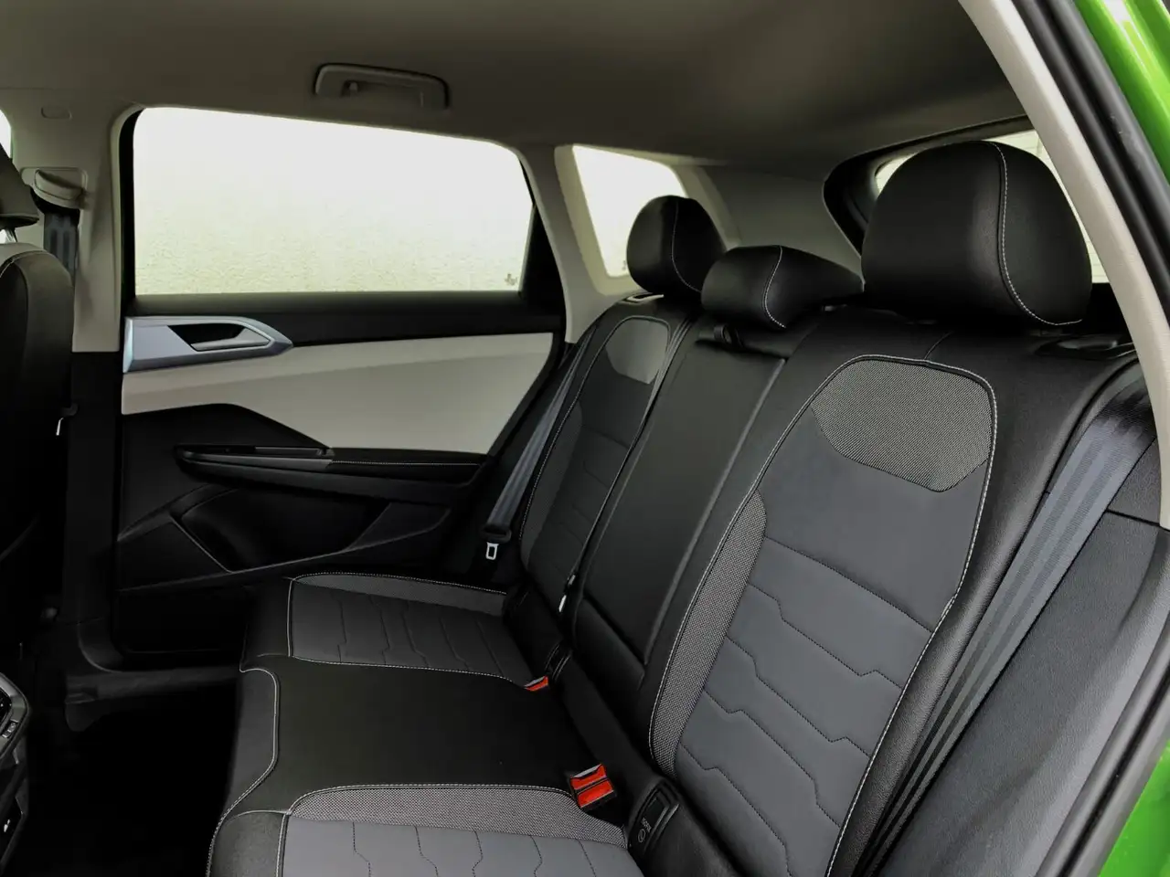 Volkswagen Taos снимка Volkswagen Taos